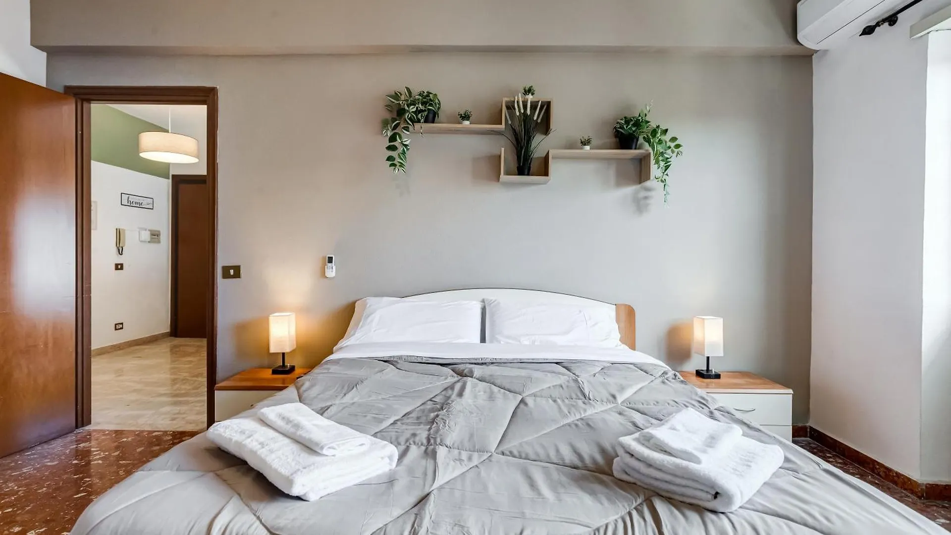 Near Metro A - Modern Boho Style Apartment Italia