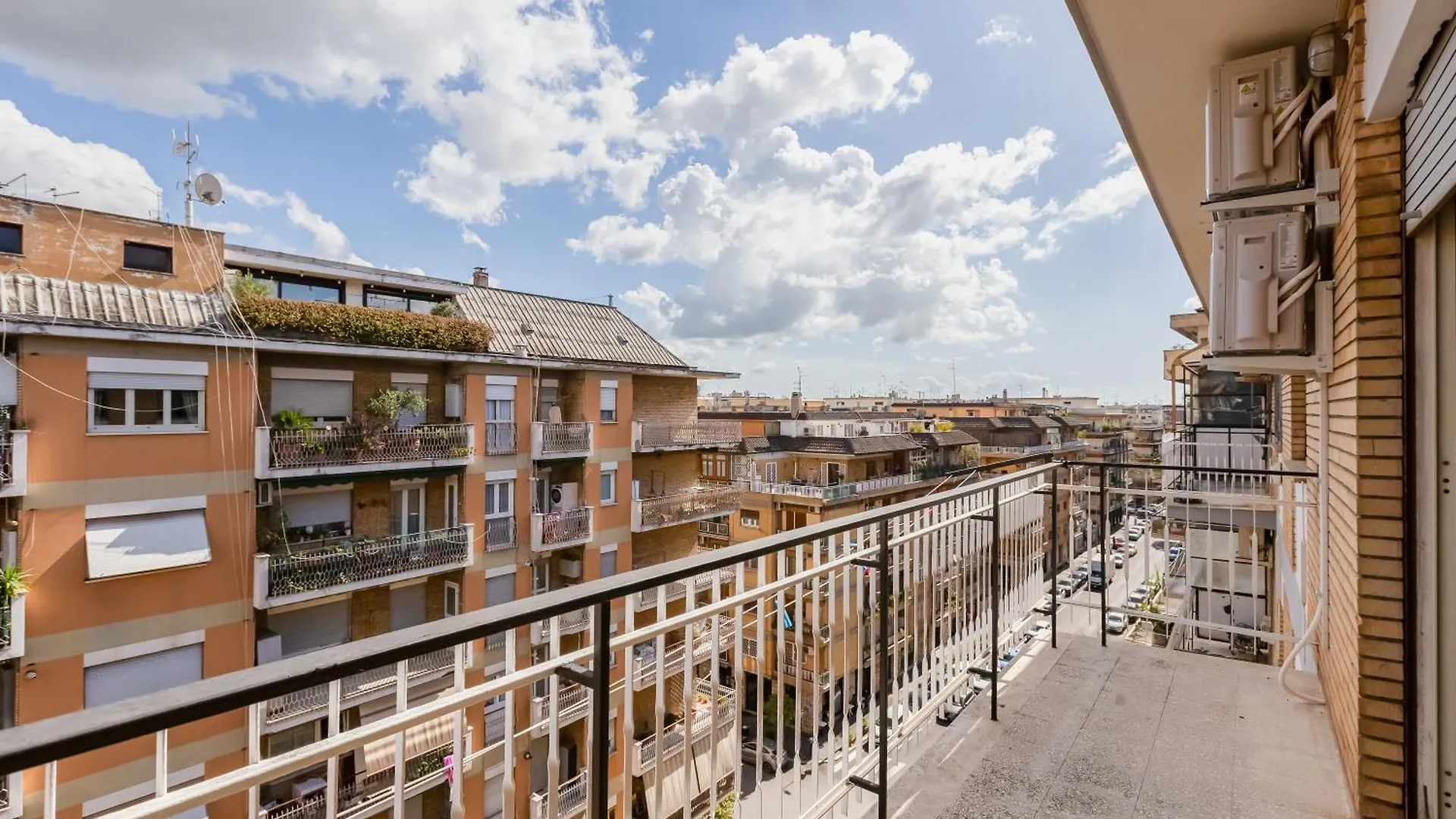 Near Metro A - Modern Boho Style Apartment Italia