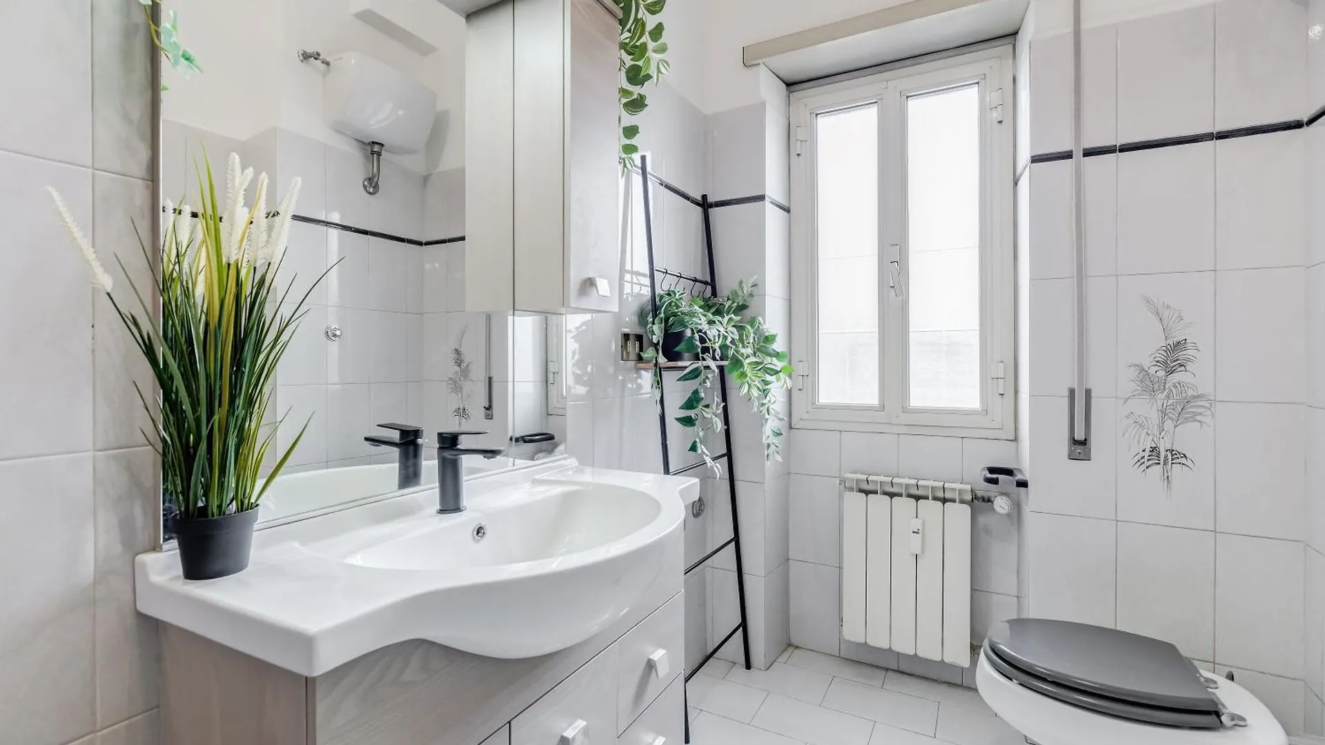 Near Metro A - Modern Boho Style Apartment