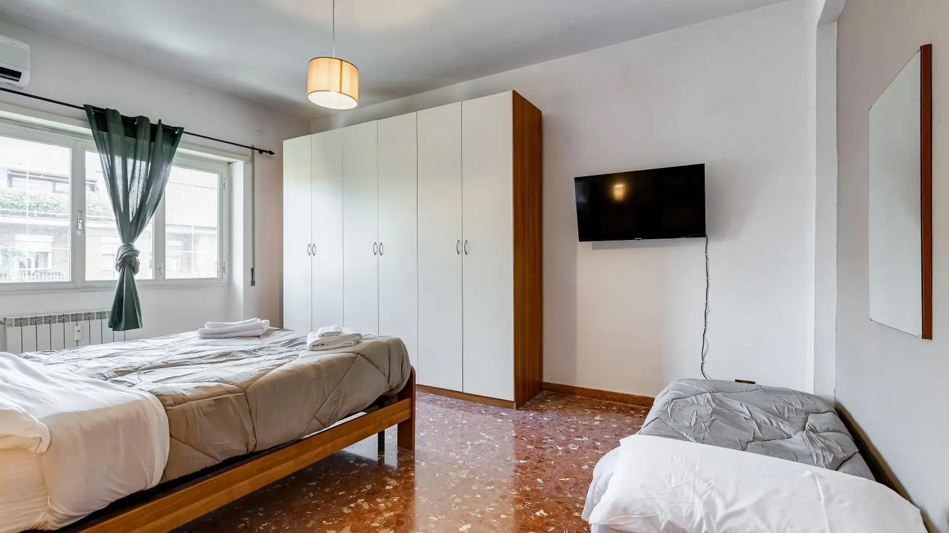 Near Metro A - Modern Boho Style Apartment