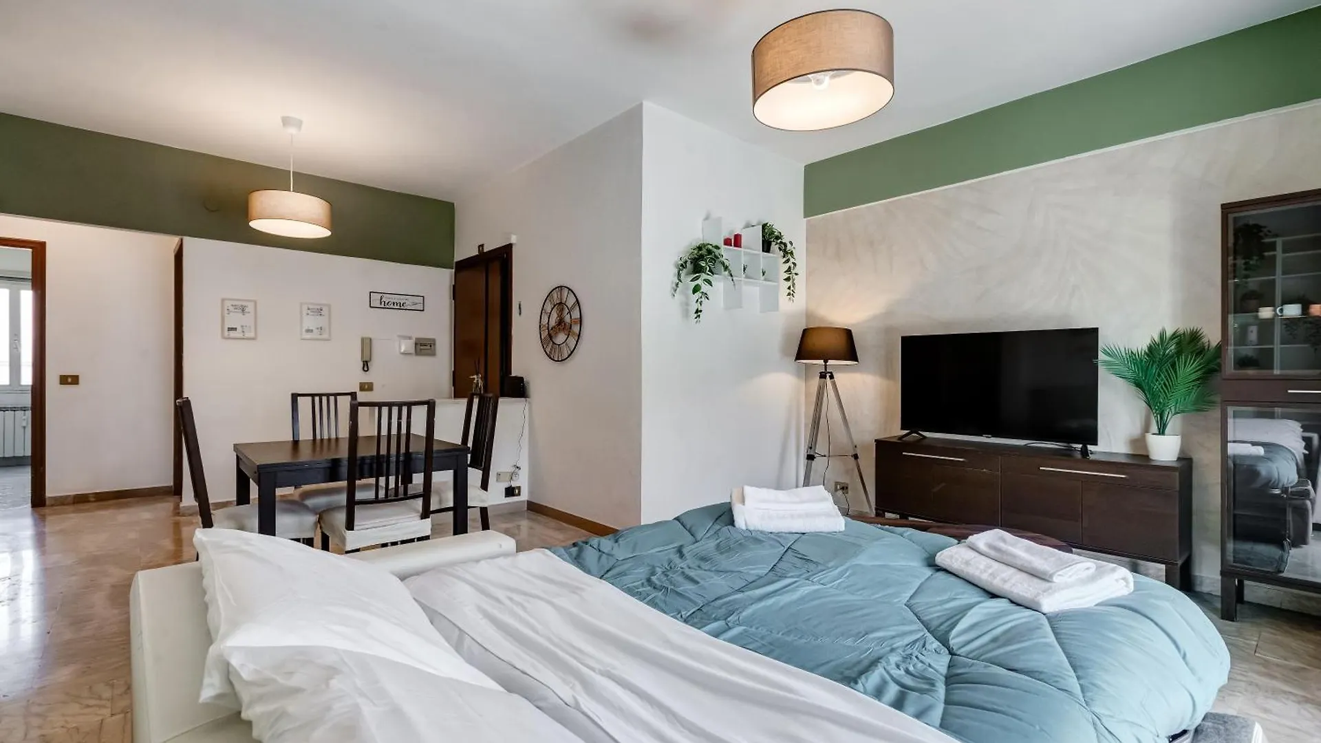 Near Metro A - Modern Boho Style Apartment